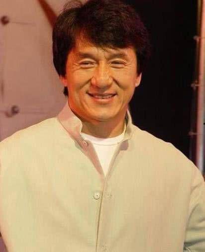 成龙采访爆料娱乐圈视频,娱乐圈背后的真实故事  第2张