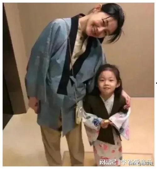 娱乐圈吃瓜演绎,揭秘明星背后的秘密与八卦  第2张